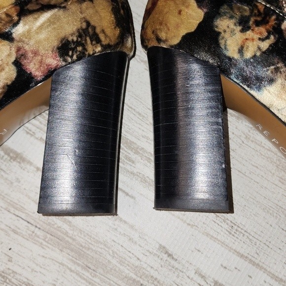 Report Floral Velour Liria stacked heel Size 7.5 - Picture 7 of 11